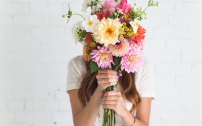 10 Easy Ways to Decorate Your Home with Flowers