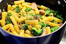 Weeknight Recipe: Chicken Sausage with Broccoli Pasta!