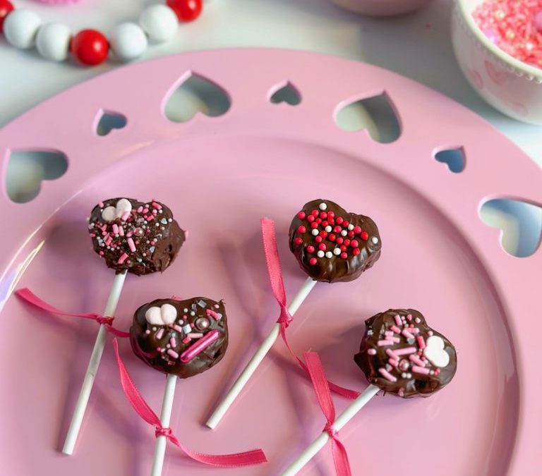 Marshmallow Lollipop Hearts!