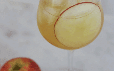 Fall Cocktail Idea: Apple Cider Spritz