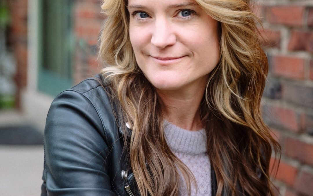 Meet a Mom: Author Sara Shepard of Pretty Little Liars on her Newest Book for Kids!